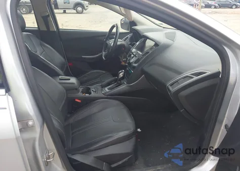 2014 Ford Focus Titanium из США, поврежденный, VIN 1FADP3N2XEL378900